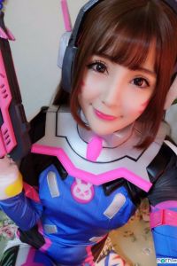 美翻啦：D.VA COS可爱又动人