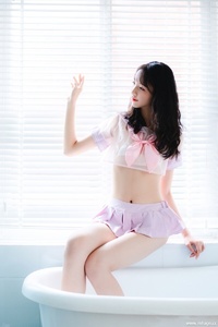 西瓜 - 2019.08.01 私房浴缸成片 [23P-255M]