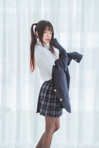 桜桃喵 - NO.051 未熟2 冬制服 [45P-593MB]