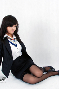 [上海炫彩丝袜写真] No.104 20100329_JOJO_OL制服_01 [10P-4M]