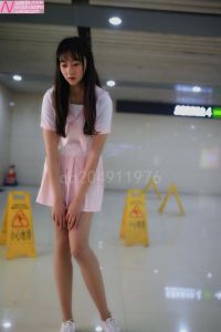 [NS纳丝摄影] NO.124 地铁少女白丝袜肉色丝袜 [88P-46M]